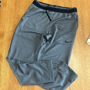 Men’s large tall Nike dri-fit fitness pants.